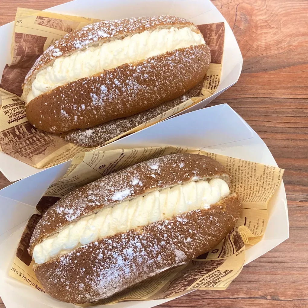 Korean cream buns on the counter at Peterpan Bakery